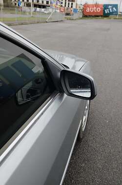 Ліфтбек Ford Mondeo 2003 в Ковелі