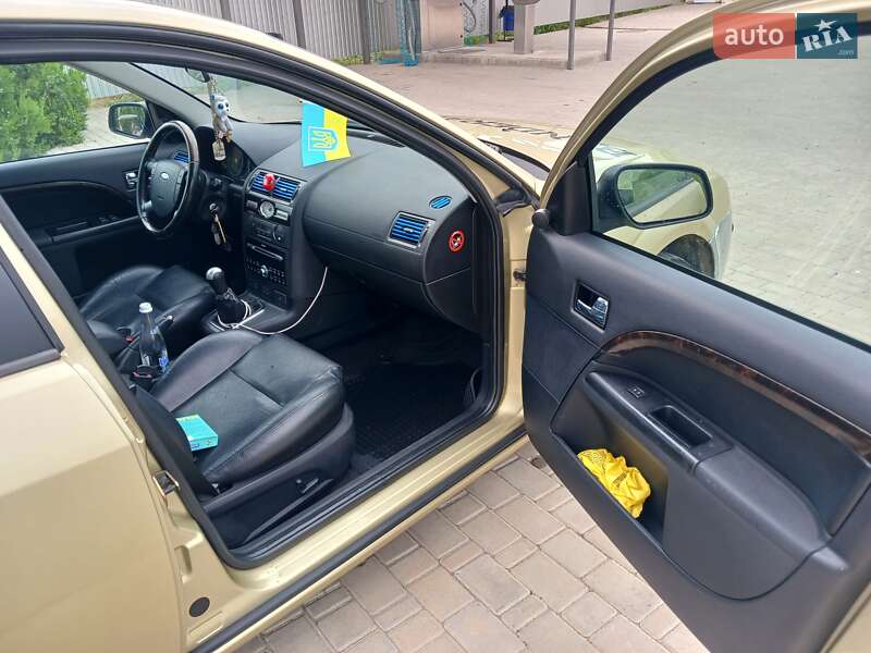 Седан Ford Mondeo 2007 в Белозерке