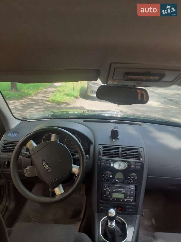 Седан Ford Mondeo 2003 в Києві