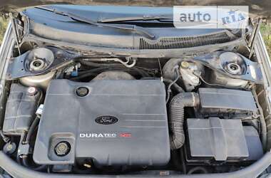 Седан Ford Mondeo 2004 в 