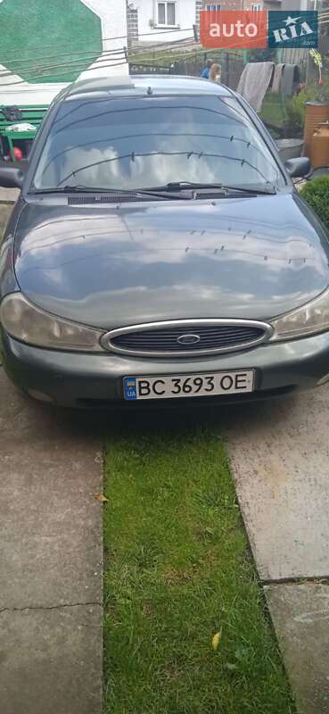 Седан Ford Mondeo 1998 в Новом Роздоле