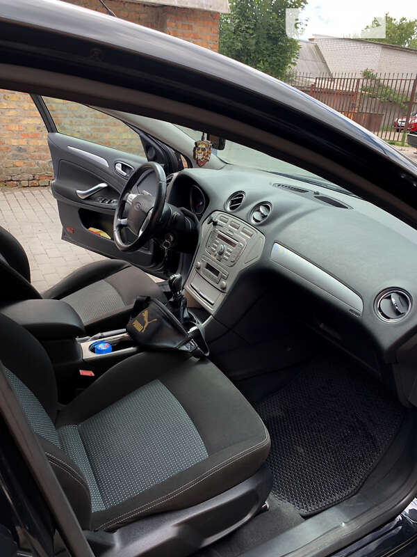 Седан Ford Mondeo 2010 в Черкассах