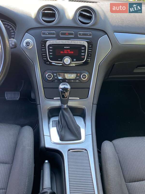 Седан Ford Mondeo 2013 в Києві