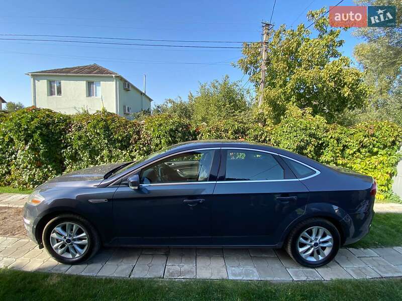Седан Ford Mondeo 2013 в Києві