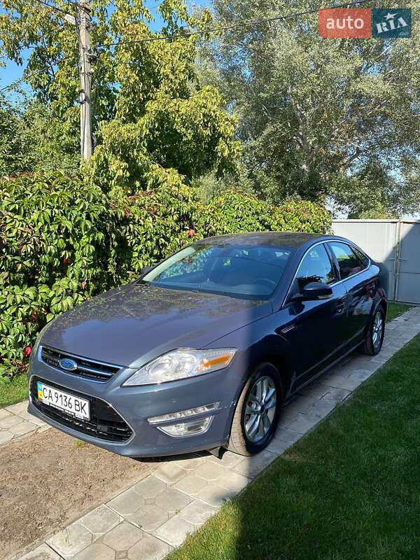 Седан Ford Mondeo 2013 в Києві