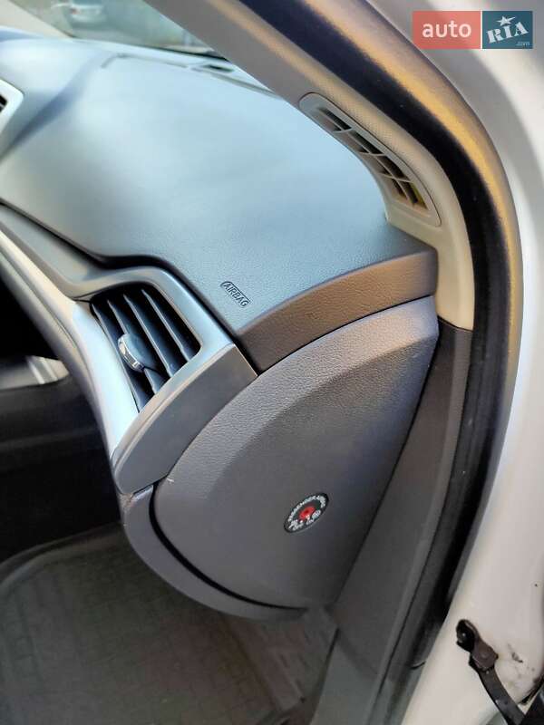 Седан Ford Mondeo 2016 в Киеве