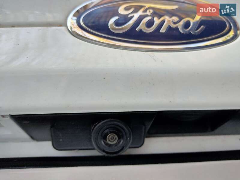 Седан Ford Mondeo 2016 в Киеве