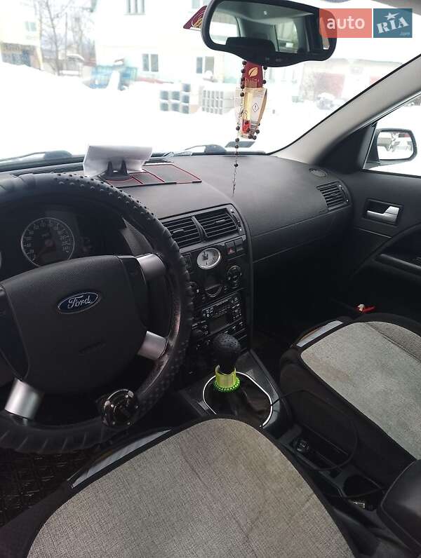 Универсал Ford Mondeo 2002 в Долине