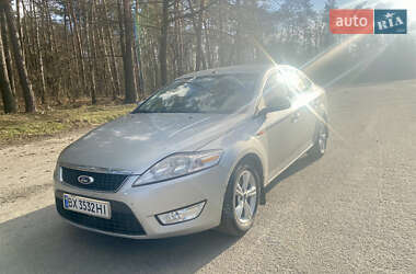 Седан Ford Mondeo 2007 в Полонному