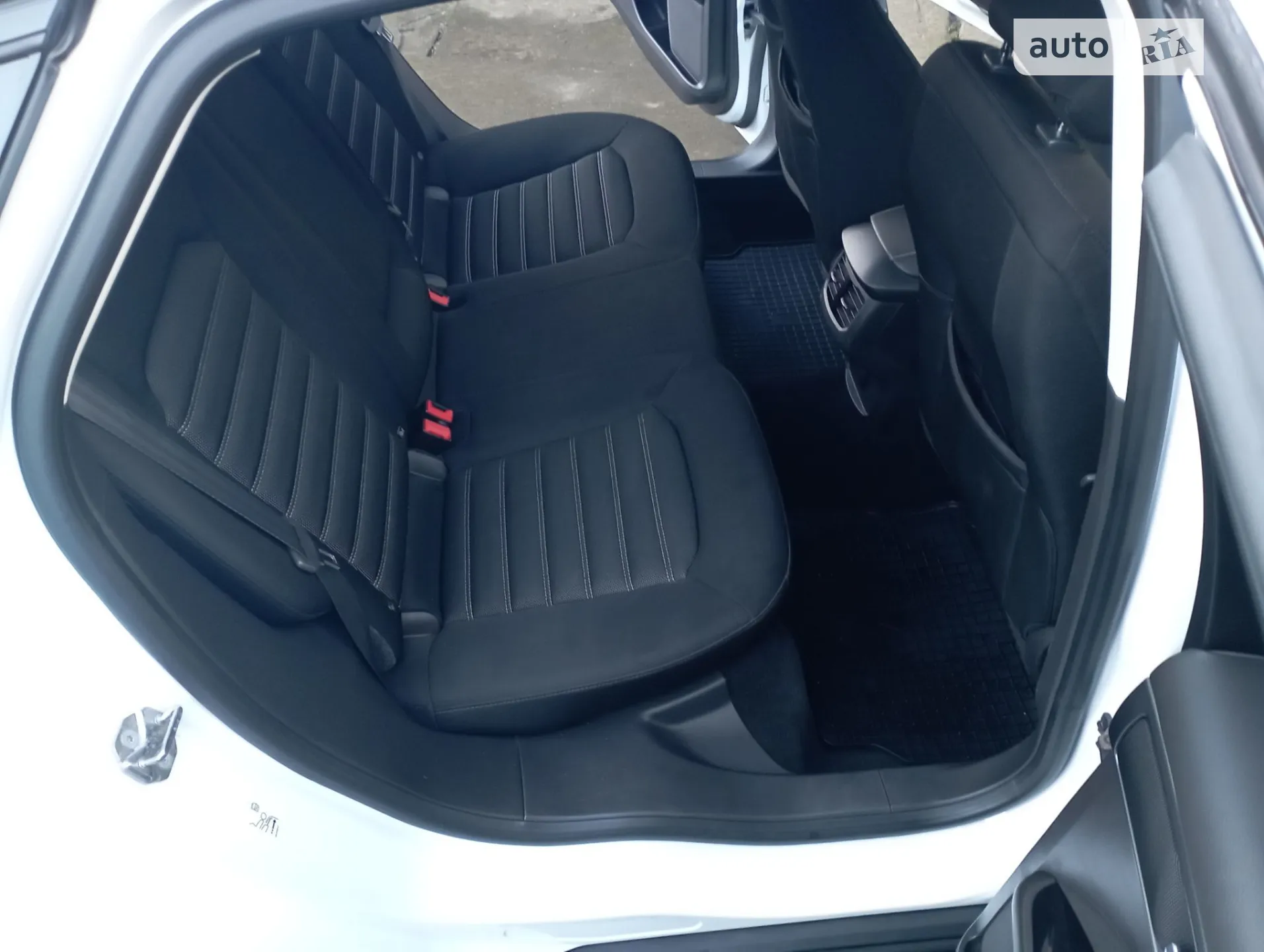 2017 Ford Mondeo - мініатюра 14