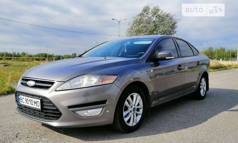 Седан Ford Mondeo 2011 в Львове