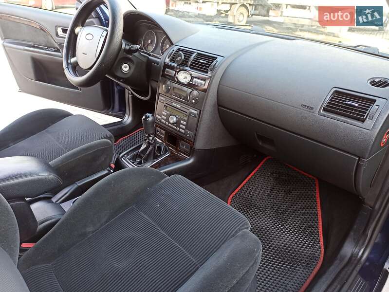 Лифтбек Ford Mondeo 2003 в Днепре