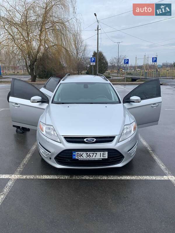 Универсал Ford Mondeo 2011 в Ровно