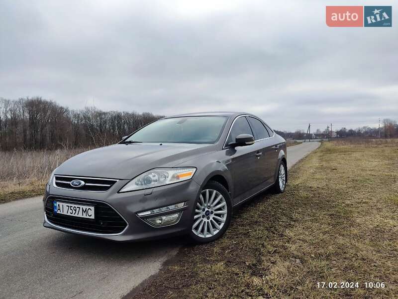 Седан Ford Mondeo 2012 в Березане