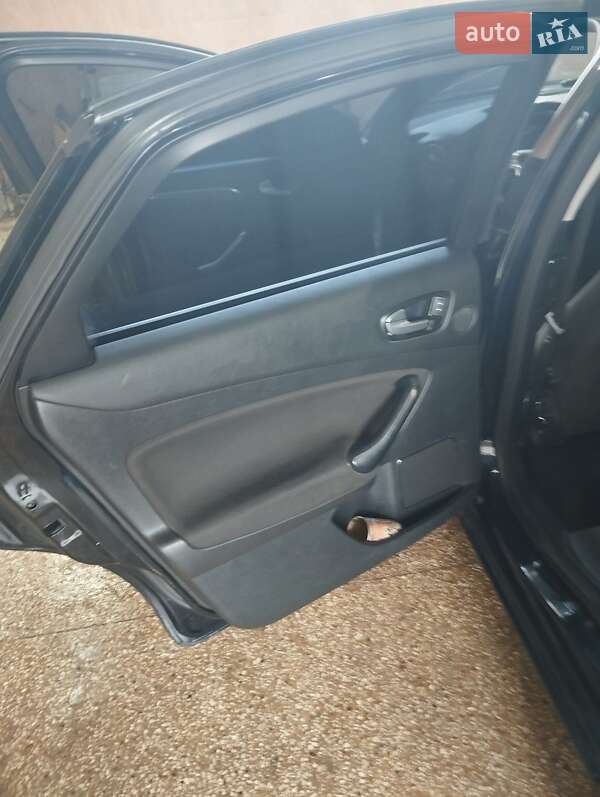 Седан Ford Mondeo 2010 в Золотоноше