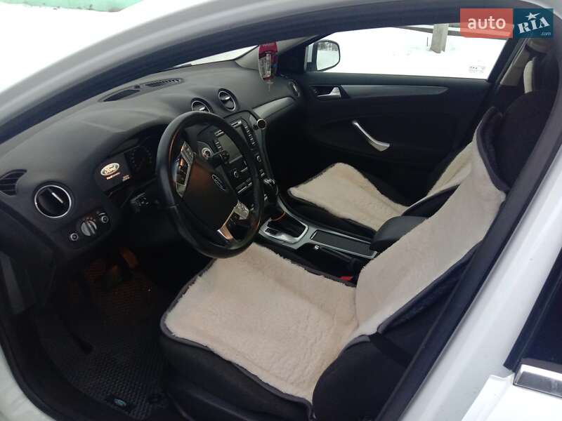 Универсал Ford Mondeo 2012 в Городенке