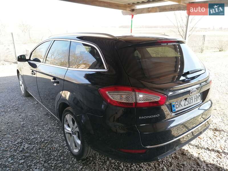 Универсал Ford Mondeo 2014 в Остроге