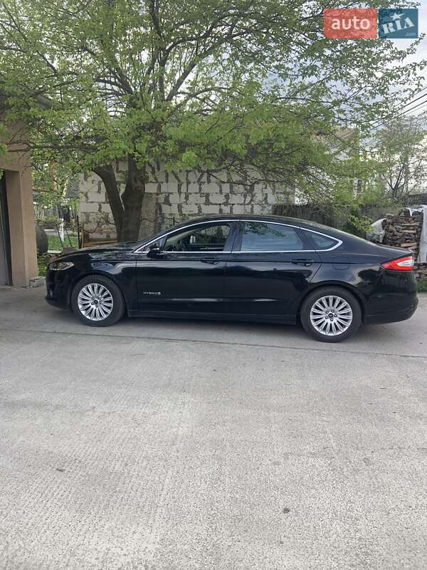 Седан Ford Mondeo 2016 в Киеве