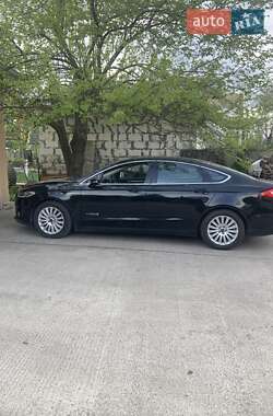 Седан Ford Mondeo 2016 в Киеве