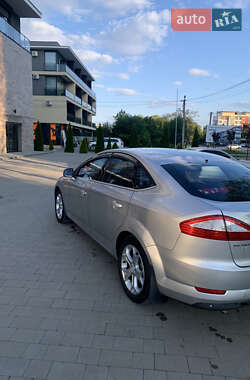 Ліфтбек Ford Mondeo 2008 в Ужгороді