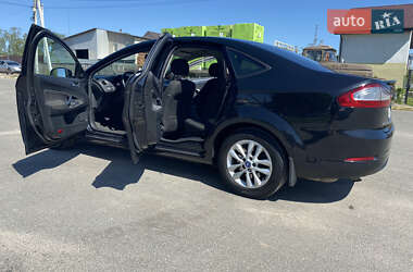 Седан Ford Mondeo 2012 в Буче