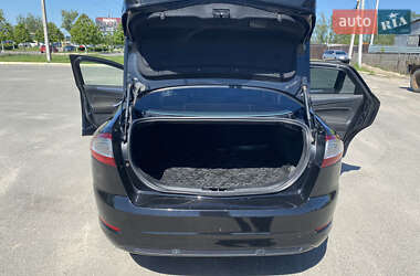 Седан Ford Mondeo 2012 в Буче