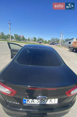 Седан Ford Mondeo 2012 в Буче