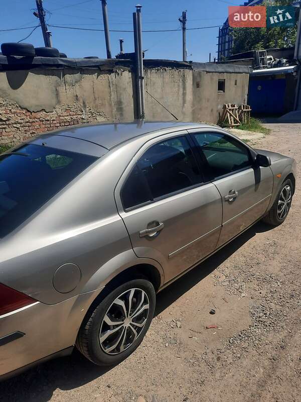 Универсал Ford Mondeo 2003 в Черновцах