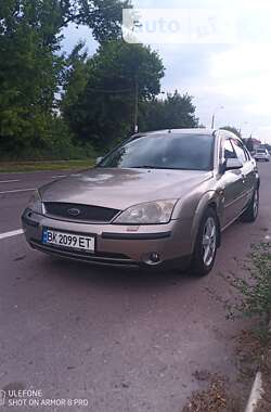 Лифтбек Ford Mondeo 2003 в Ровно
