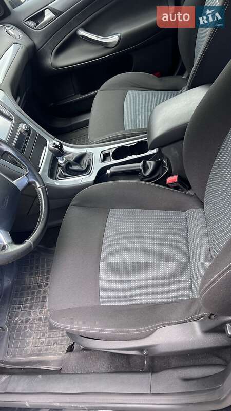 Седан Ford Mondeo 2013 в Сумах