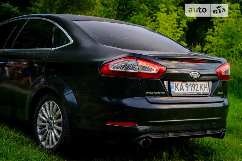 Седан Ford Mondeo 2010 в Киеве