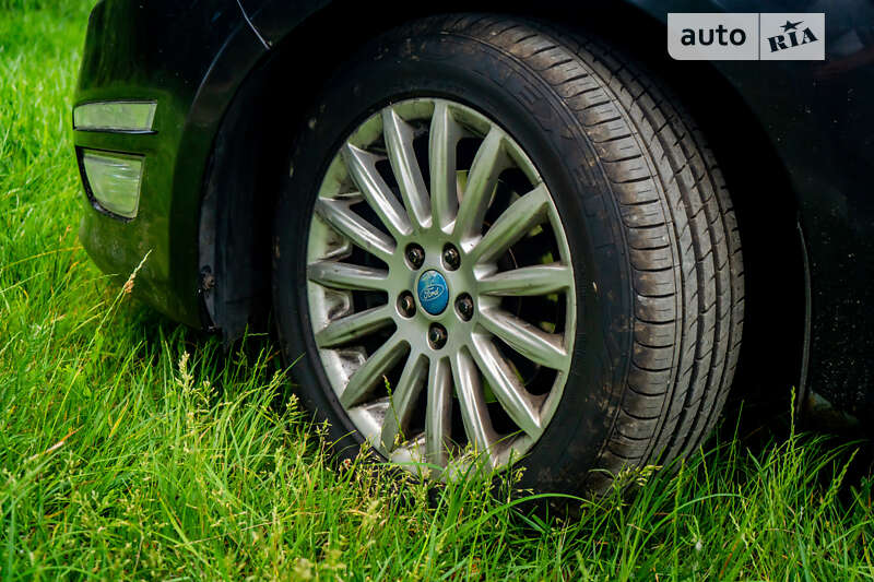 Седан Ford Mondeo 2010 в Киеве