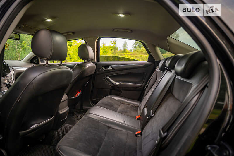 Седан Ford Mondeo 2010 в Киеве