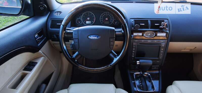 Лифтбек Ford Mondeo 2006 в Чернигове