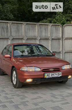 Седан Ford Mondeo 1993 в Днепре