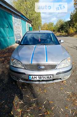 Седан Ford Mondeo 2003 в Обухове