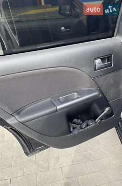 Седан Ford Mondeo 2004 в 