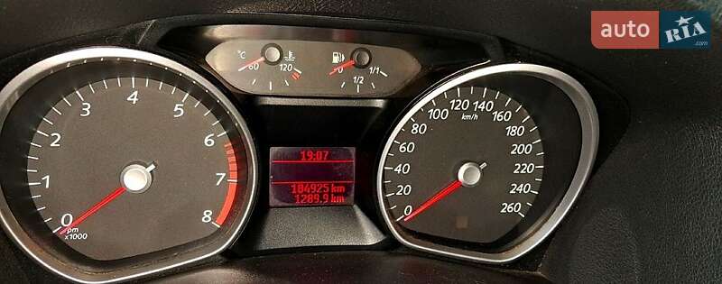 Седан Ford Mondeo 2010 в Лозовой