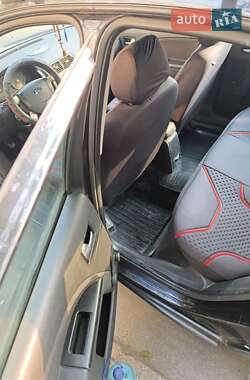 Седан Ford Mondeo 2004 в Києві