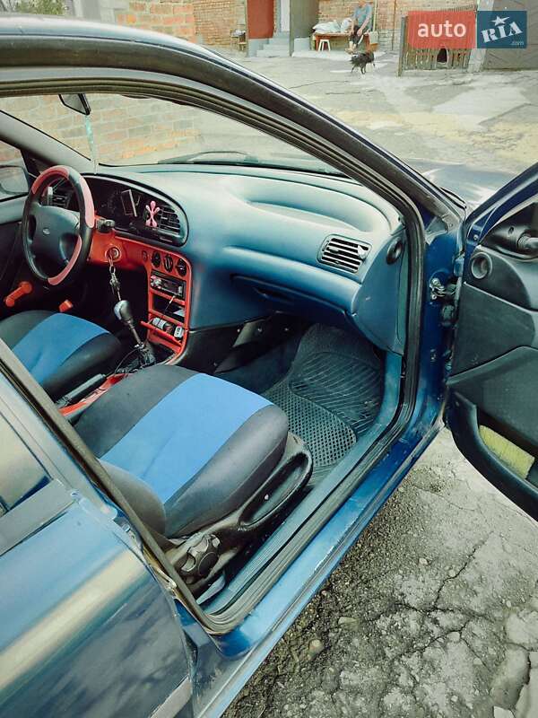Седан Ford Mondeo 1993 в Шептицькому