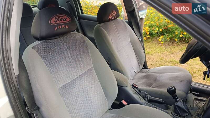 Седан Ford Mondeo 1998 в Долине