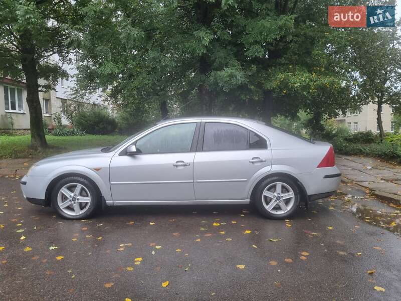 Лифтбек Ford Mondeo 2001 в Трускавце