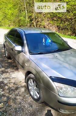 Лифтбек Ford Mondeo 2003 в Рахове