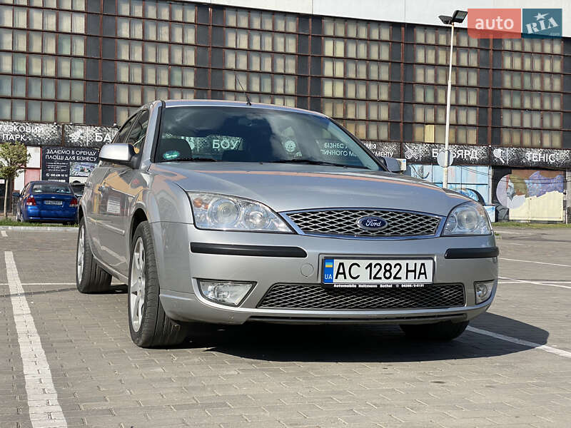 Ліфтбек Ford Mondeo 2001 в Луцьку