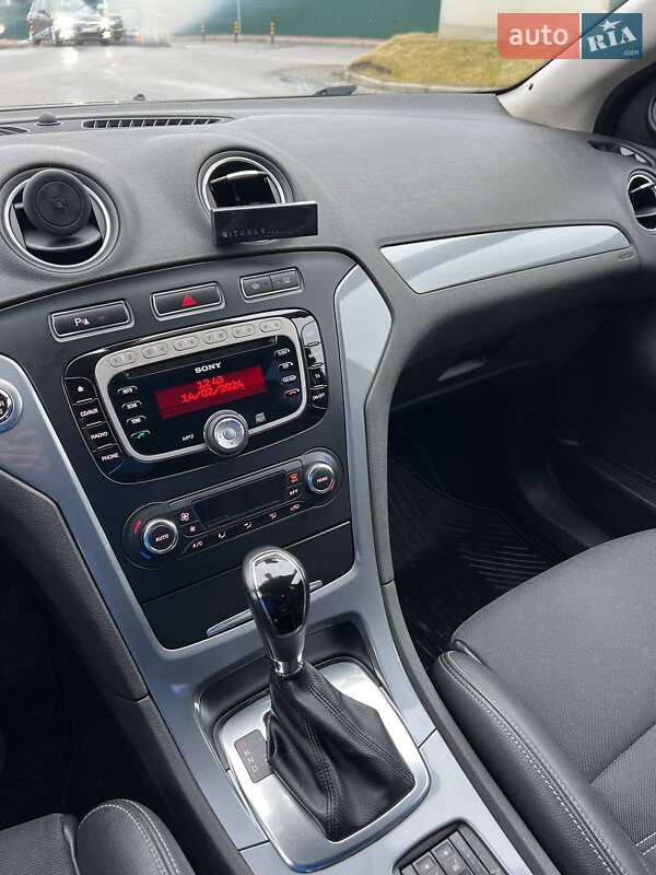 Лифтбек Ford Mondeo 2013 в Киеве