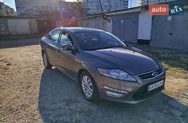 Седан Ford Mondeo 2012 в 