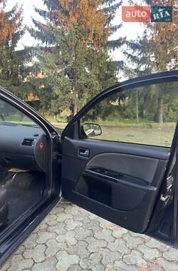 Седан Ford Mondeo 2005 в Дубно