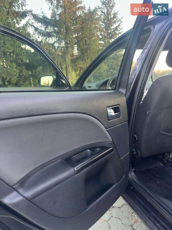 Седан Ford Mondeo 2005 в Дубні