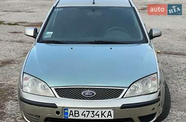 Лифтбек Ford Mondeo 2004 в 