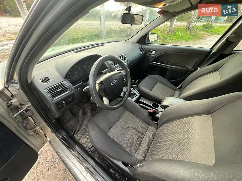 Лифтбек Ford Mondeo 2004 в Ладыжине